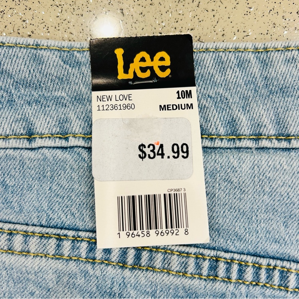 Lee Legendary New Love Denim Shorts Mid Rise Women’s Size 10 Medium, 5” Inseam - Picture 13 of 15